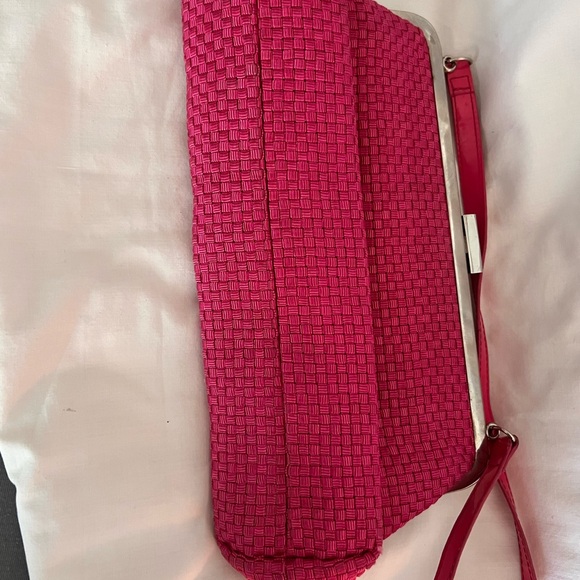 THE SAK CLUTCH/PURSE WOVEN PINK FABRIC - Picture 8 of 11